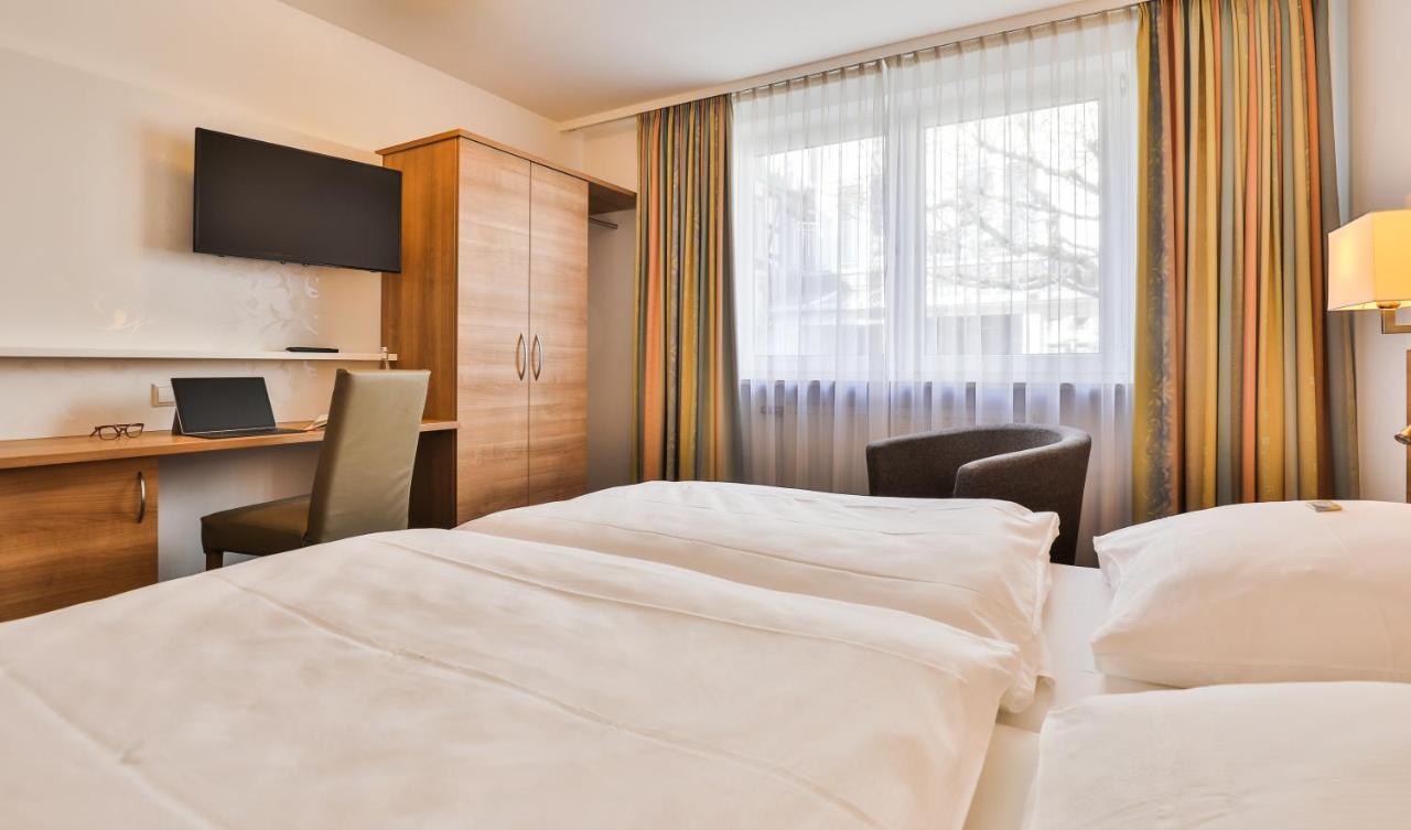 Hotel-Gasthaus "Krone" Boetzingen Экстерьер фото